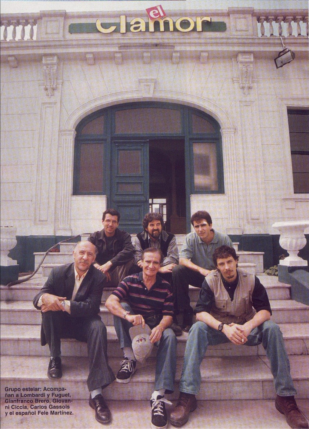 Momentos del rodaje de "Tinta roja" con Lombardi rodeado de su elenco y del escritor Alberto Fuguet, autor de la novela en que se basa la película.